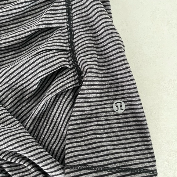 Lululemon/ Striped Sunset Salutation/ Black & grey/ Size US 10 - Picture 9 of 13